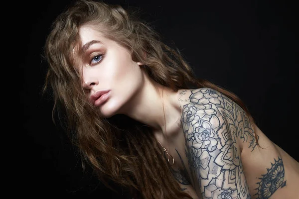 Sexy Young Woman with Tattoo. — Stock Photo, Image