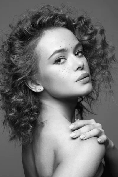 Beautiful woman. amazing curly girl — Stock Photo, Image