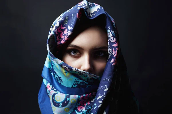 Hermosa Mujer Joven Velo Color Chica Belleza Hijab Colorido Moda — Foto de Stock