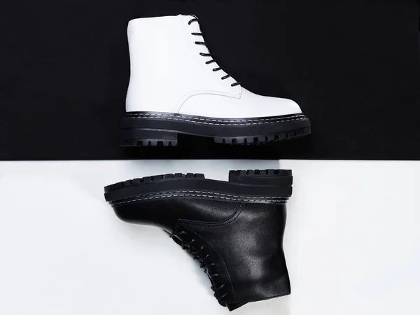 Black White Boots Fashion Shoes Still Life Stylish Photo Studio — Stock Photo, Image