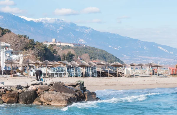 Turistik plaj adam balıkçılık yalnız soğuk atmosfer sahne terk