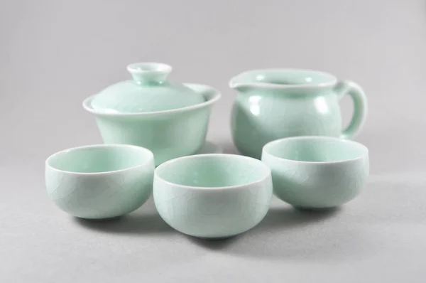 Çin Teaware. Bardak ve çaydanlıklar. İnfüzyon.