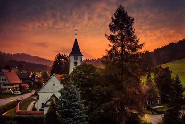 Dächer Einer Kleinen Dorfsiedlung Bolsternang Mit Kirche Und Bauernhäusern Süddeutschland — Stockfoto