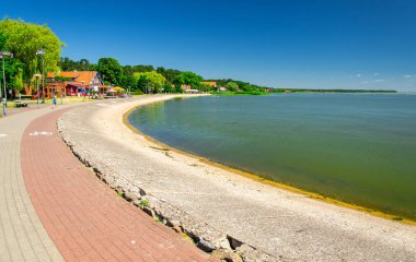 Promenade setin Nida Milli Parkı Kursiu nerija, Curonian Spit, Baltık Denizi, Litvanya gölünde kıyısında küçük bir balıkçı köyü