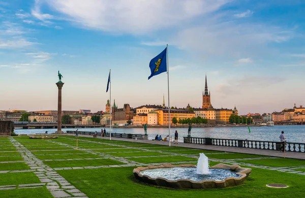 Park Stadshusparken Monument Engelbrekt Fountain Green Grass Lawn Stockholm City — Stock Photo, Image