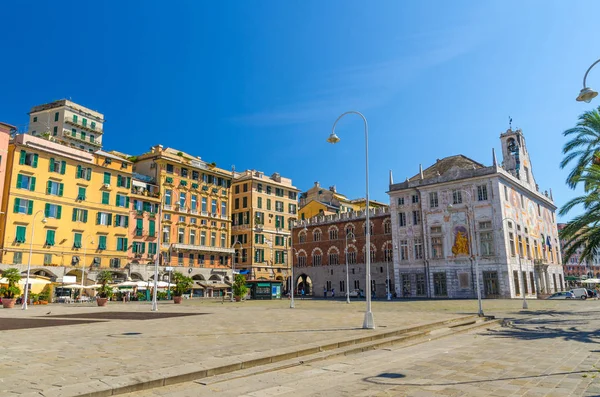 Řada Barevných Budov Palazzo San Giorgio Palác Náměstí Piazza Caricamento — Stock fotografie