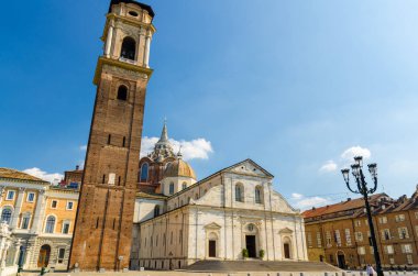 Duomo di Torino San Giovanni Battista Katolik Katedrali nerede kutsal Shroud of Turin çan kulesi ve Sacra Sindone da Şapel meydanında tarihi merkezinde, Turin şehir, Piedmont, İtalya ile dinlendi