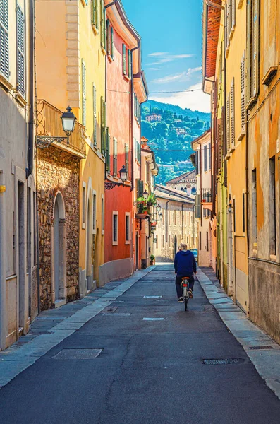 Brescia Italia Septiembre 2019 Calle Típica Italiana Con Edificios Antiguos —  Fotos de Stock