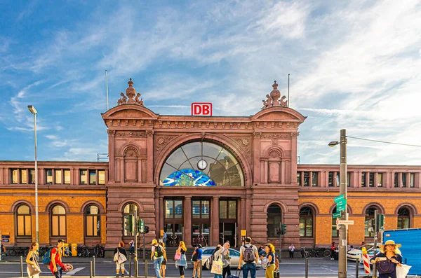 Bonn Alemanha Agosto 2019 Edifício Hbf Estação Central Bonn Pessoas — Fotografia de Stock