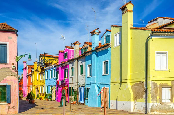 Colorful Houses Burano Island Multicolored Buildings Narrow Street Blue Sky — Stock Photo, Image