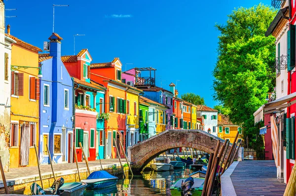 Colorful Houses Burano Island Multicolored Buildings Fondamenta Embankment Narrow Water — Stock Photo, Image