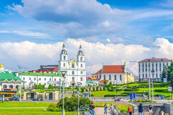 Upper Town with Holy Spirit Cathedral Orthodox Church in Minsk — Stock Photo, Image