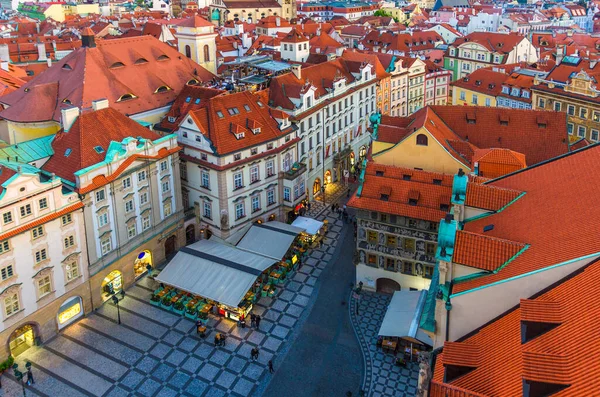 Vista aérea de la Plaza de la Ciudad Vieja de Praga — Foto de Stock
