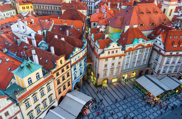 Vista aérea de la Plaza de la Ciudad Vieja de Praga — Foto de Stock