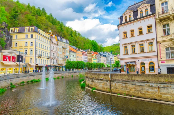 Karlovy Vary Carlsbad centre-ville historique — Photo