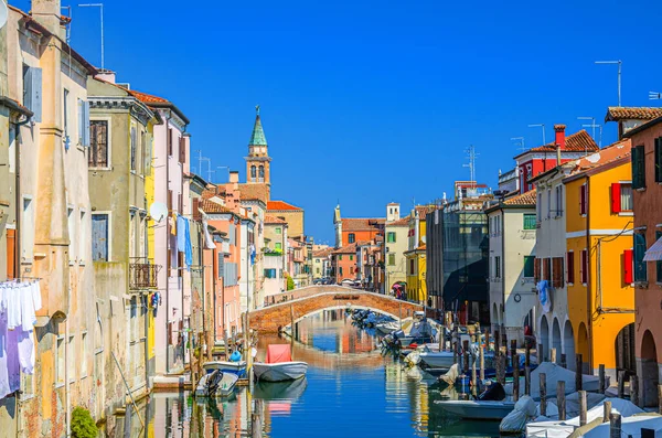 Paisaje Urbano Chioggia Con Canal Agua Estrecho Vena Con Embarcaciones — Foto de Stock