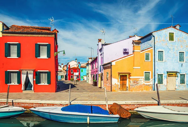 Colorful Houses Burano Island Multicolored Buildings Fondamenta Embankment Narrow Water — Stock Photo, Image