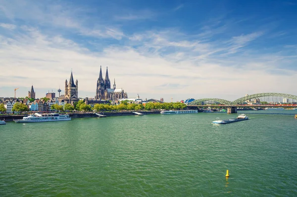 Köln Stadsbild Historiska Centrum Med Köln Cathedral Och Great Saint — Stockfoto