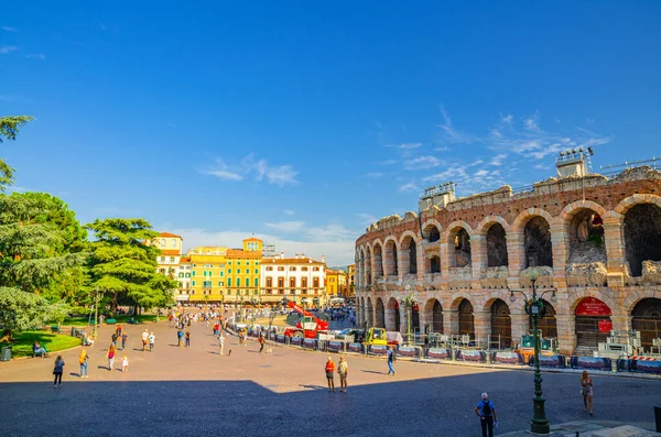 Verona Italië September 2019 Piazza Bra Plein Historisch Centrum Met — Stockfoto