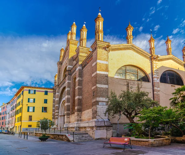 Carmineカトリック教会のファサードのChiesa Santa Maria Del Carmine Saint Maria ゴシック様式の建物 ブレシア市の歴史的中心部 イタリアの教会 — ストック写真