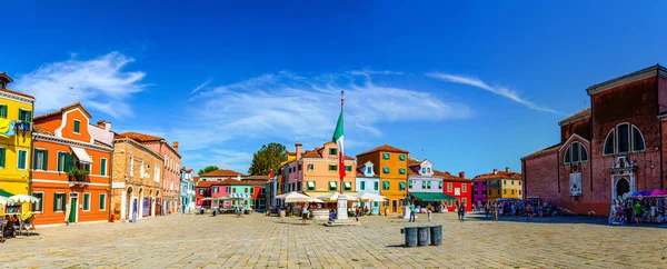 Burano Italy September 2019 Central Town Square Old Colorful Multicolored — Stock Photo, Image