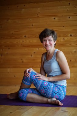 Kafkas kadın pratik yoga stüdyosu