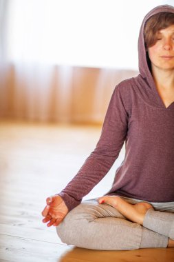 Kafkas kadın pratik yoga stüdyosu