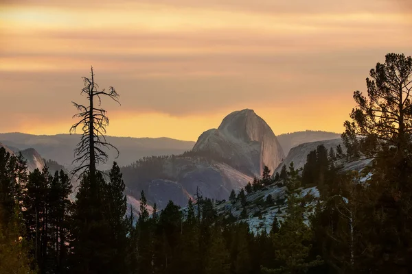 Spektakularne Widoki Parku Narodowego Yosemite Jesienią Calif — Zdjęcie stockowe