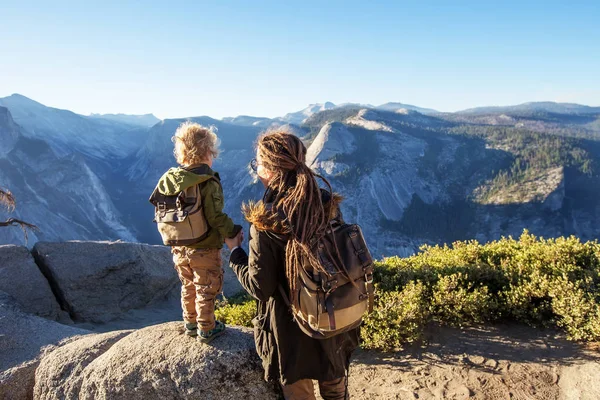 Mother Son Visit Yosemite National Park California — Stock Photo, Image