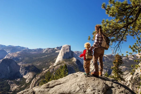 Mother Son Visit Yosemite National Park California — Stock Photo, Image