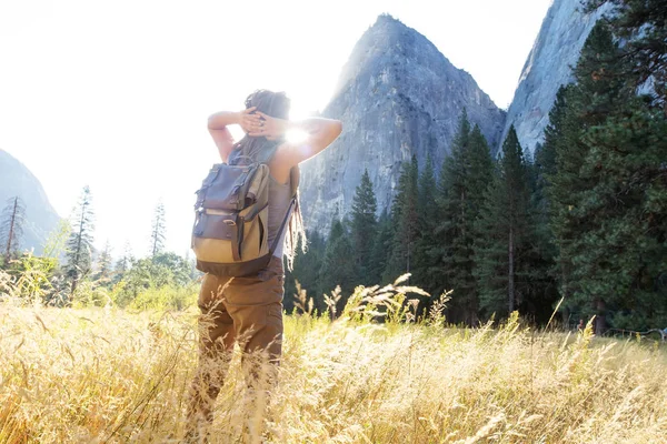 Visita Excursionista Parque Nacional Yosemite California — Foto de Stock