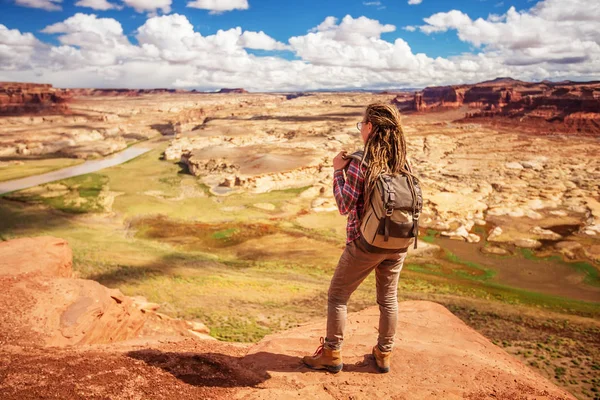 Mulher Viaja Para América Convés Observação Rio Colorado — Fotografia de Stock