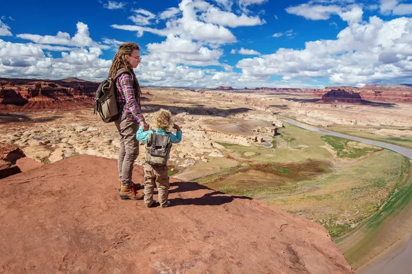 Mor Och Son Resor Till Amerika Coloradofloden Observationsdäck — Stockfoto