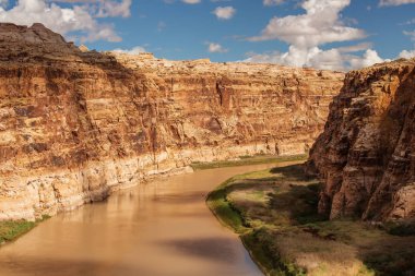 Colorado nehri, Colorado Nehri çevresinde Kırmızı Kayalıklar