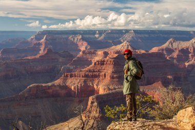 Bir uzun yürüyüşe çıkan kimse Büyük Kanyon Milli Parkı, Güney Rim, Arizona, U '