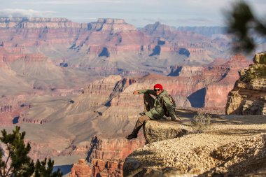 Bir uzun yürüyüşe çıkan kimse Büyük Kanyon Milli Parkı, Güney Rim, Arizona, U '