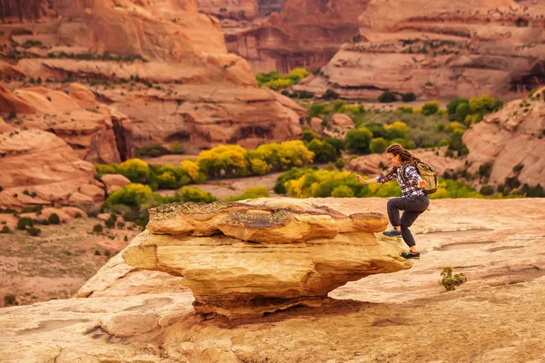 En vandrare i Canyon de Chelly National Monument — Stockfoto