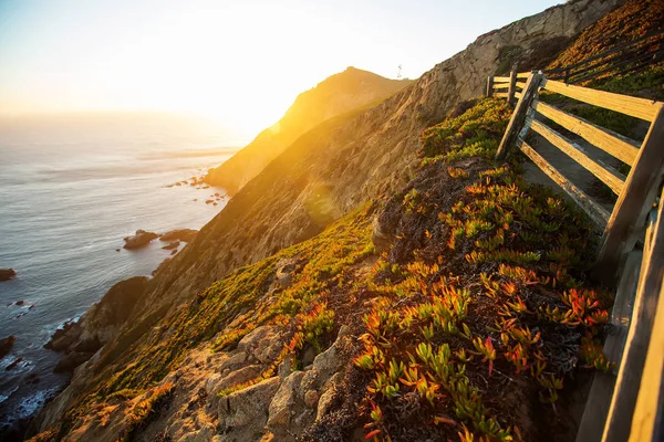 Beautiful sunset on the ocean — Stock Photo, Image