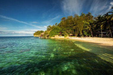 Manzaralı Togean Adası, Sulawesi, Endonezya