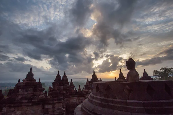 Borobudur Tapınağı 'nda Gündoğumu, Java, Bali