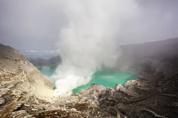 Всередині Вулкана Іджен Ява Індонезія — стокове фото