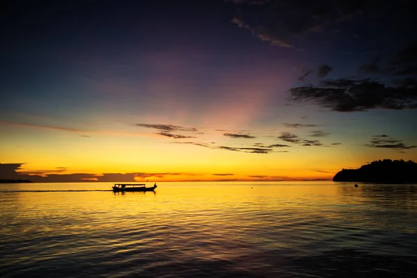 Вечір Острові Тоґан — стокове фото