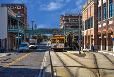  Ybor şehir Tampa Bay, Florida. 19 Ocak 2019 Centro Ybor karmaşık ve renkli tramvay. Ybor şehir Tampa tarihi bir mahalle bulunmaktadır. (1)