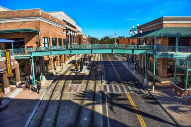 Ybor şehir Tampa Bay, Florida. 19 Ocak 2019 panoramik görünümünde Centro Ybor karmaşık 8 Ave.