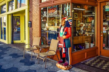 Ybor şehir Tampa Bay, Florida. 19 Ocak 2019. Puro mağaza 7 Ave, Hint heykeli.