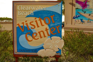 Clearwater Beach, Florida. 25 Ocak 2019. Gulf Coast plajları Park'ta Piere 60 ziyaretçi Merkezi işareti.