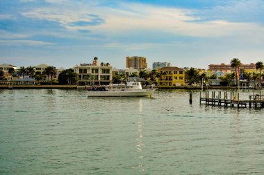 Clearwater Beach, Florida. 25 Ocak 2019. Gulf Coast plajları Clearwater deniz alanında yakın Körfez Kraliçe tekne zevk insanlarla yolculuk