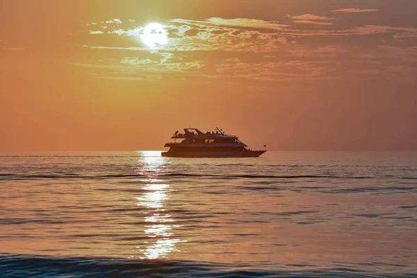 Clearwater Beach Florydzie Stycznia 2019 Osób Korzystających Luksusowym Jachtem Kolorowe — Zdjęcie stockowe