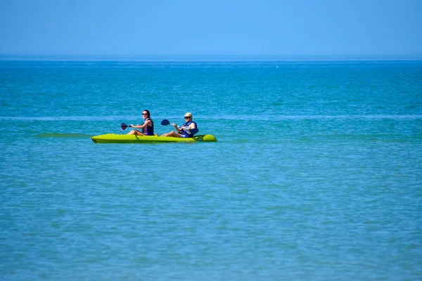 Pete Beach Floride Janvier 2019 Couple Pratique Kayak Autour Plage — Photo