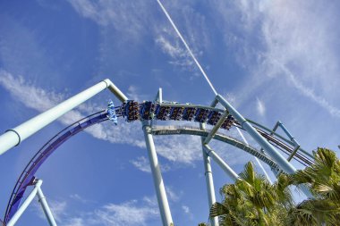 Orlando, Florida. 19 Aralık 2018. Üstten Görünüm at Seaworld International Drive alanında Manta Ray Roller Coaster